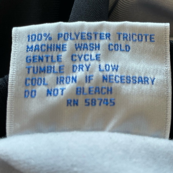 Wilson zippered jacket size medium - Picture 5 of 16